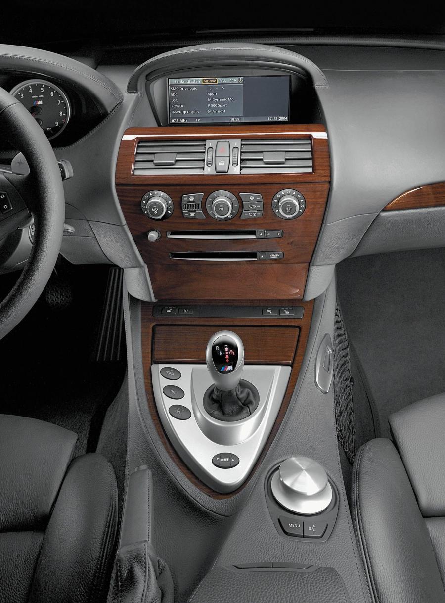 Торпедо BMW M6 Coupe (E63) 2005 года  (WW) (фото 70 из 96)